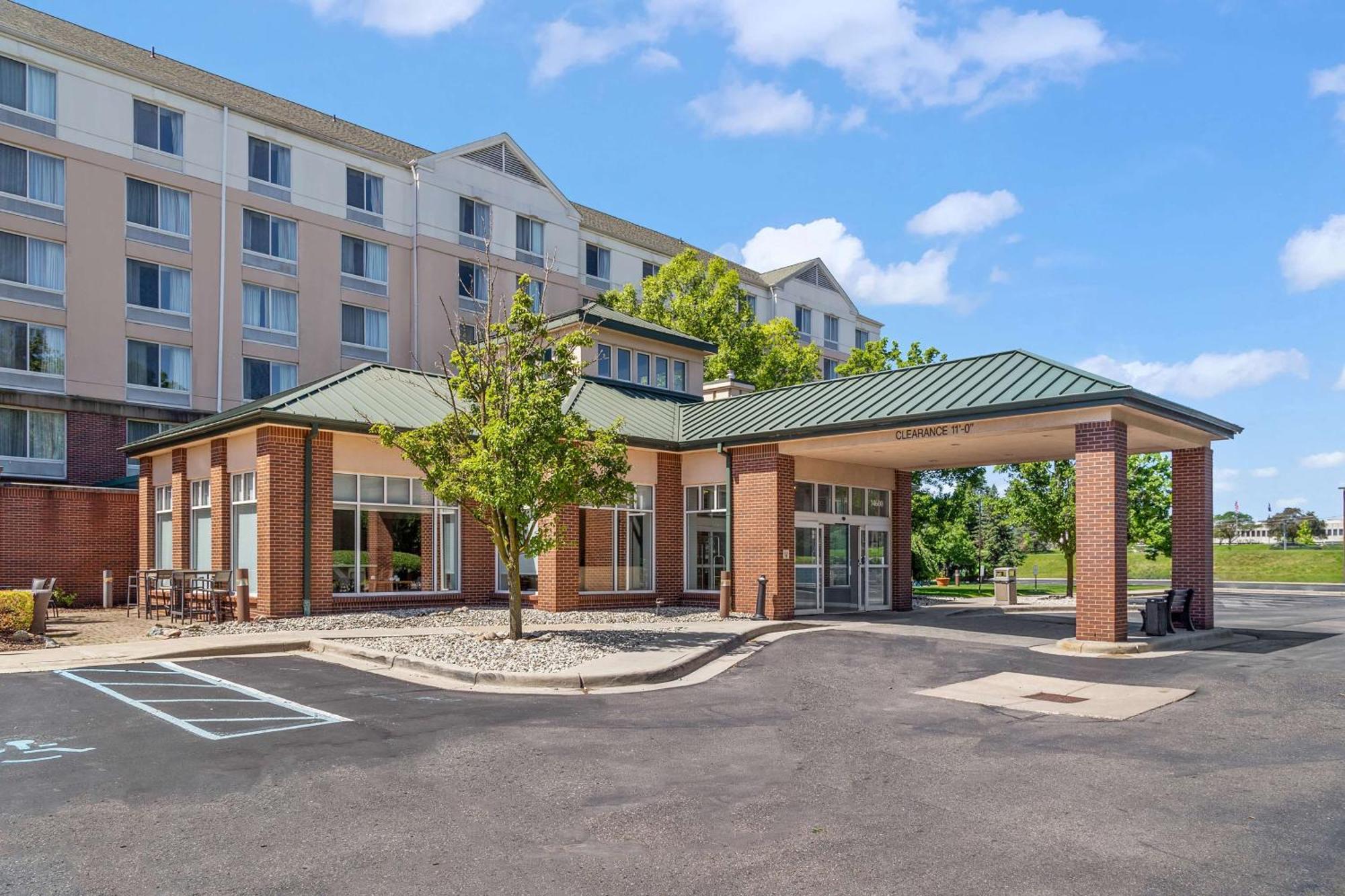 Hilton Garden Inn Plymouth Exterior photo