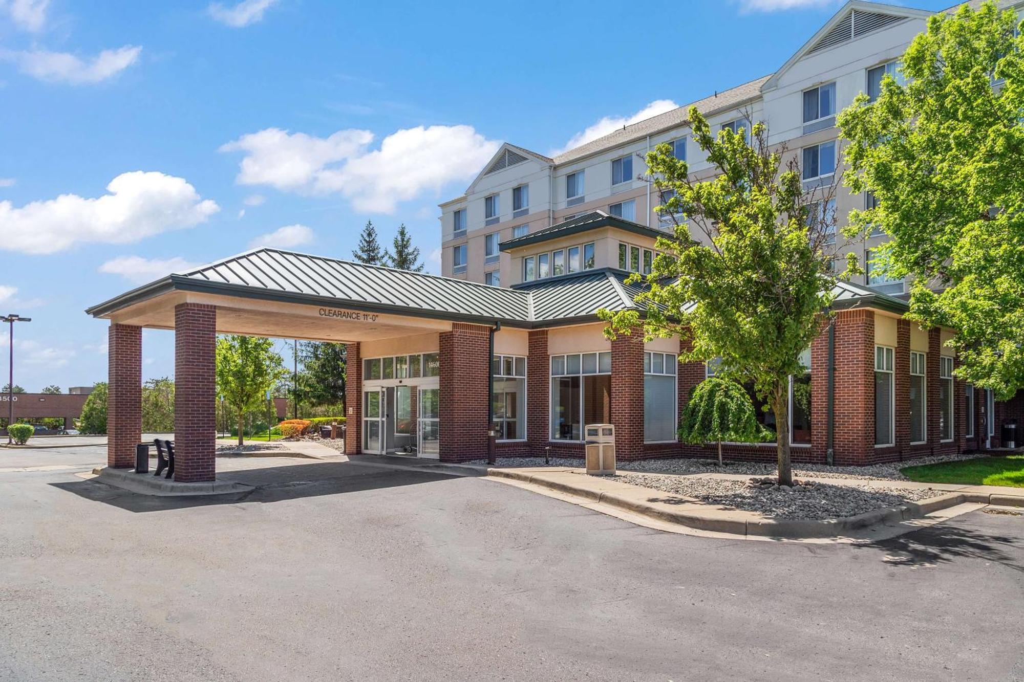 Hilton Garden Inn Plymouth Exterior photo